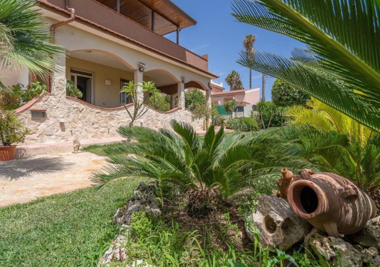 Villa sabbiadoro sul mare avola Esterno foto